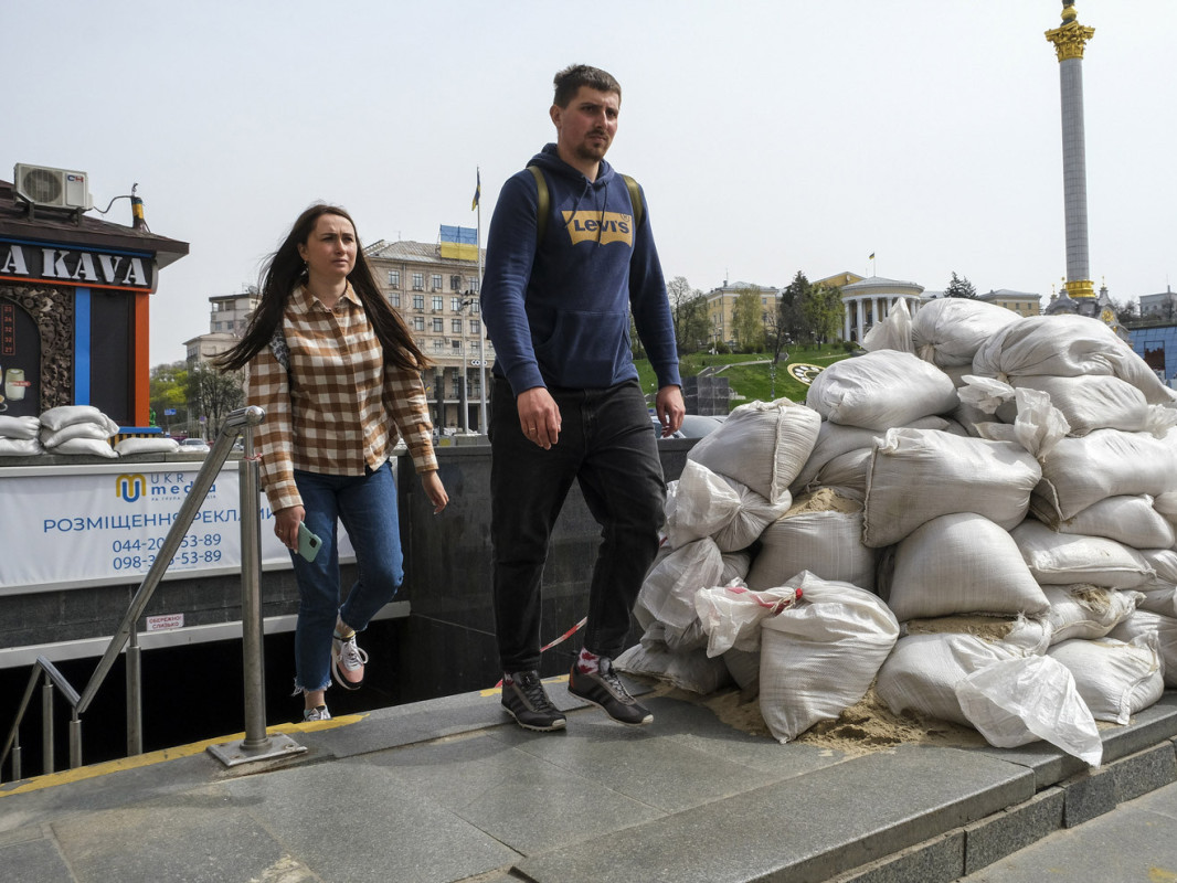 Оросын "өдөөн хатгасан үйлдлээс" хамгаалж Киев хотод шөнийн цагаар хөл хорио тогтооно гэж мэдэгджээ