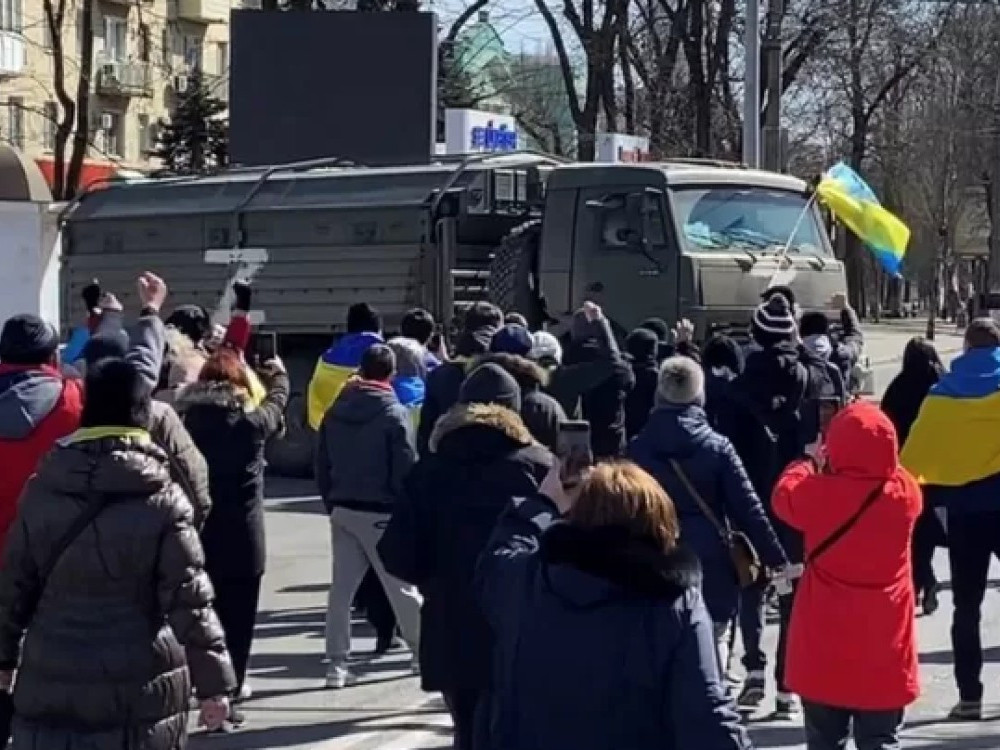 "Орос улс Донецк, Луганск, Херсоныг өөртөө нэгтгэхээр төлөвлөж байна" гэж АНУ-ын тагнуулын алба мэдээлжээ