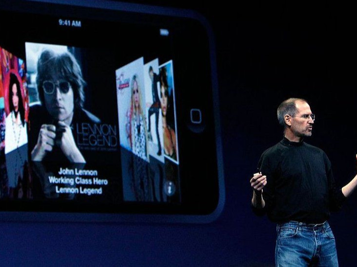 “Apple” компани “iPod”-ний үйлдвэрлэлээ зогсоож буйгаа мэдэгдлээ