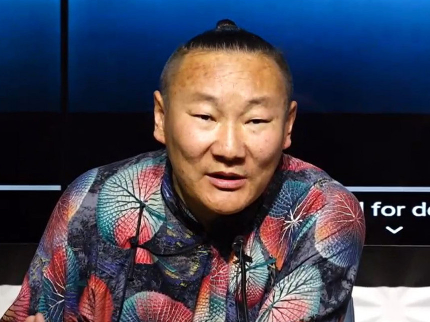 Хөөмийч Ж.Мэндбаяр:  Монголд анх удаа хөөмийн уран бүтээлээс бүрдсэн пянз гаргана