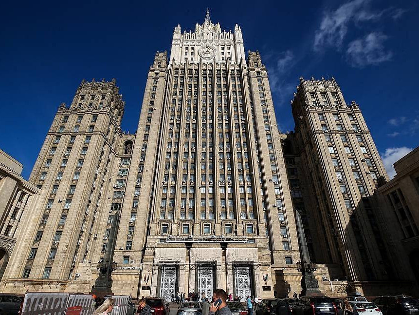 ОХУ-д нэвтрэхийг хориглосон АНУ-ын 963 хүний жагсаалтыг гаргаж, дайсагнасан үйлдэлд цаашид ч хариу арга хэмжээ авна гэдгээ мэдэгджээ