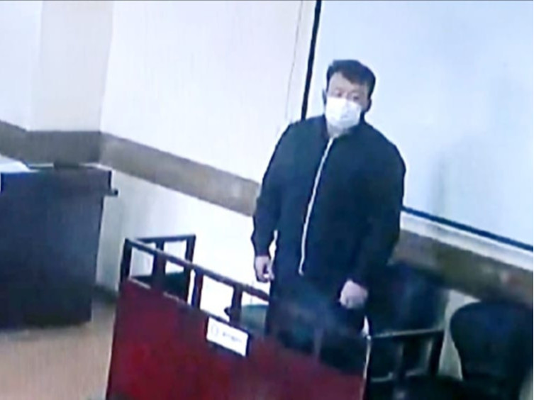 Б.Энхбат агсны гэргий Б.Нандинцэцэг гурван хүүхдийнхээ сургалтыг төлбөрийг насанд хүрэх хүртэл нь төлүүлэх санал гаргажээ 