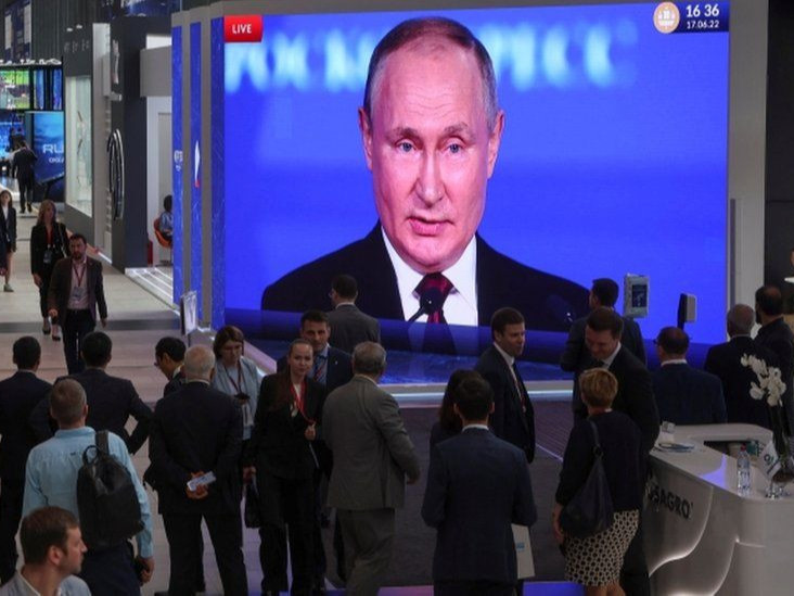 "В.Путины эмч нарыг "мэдээллийг задруулахгүй байх" гэрээгээр суллаж, түүний охидтой тохиролцоонд хүрсэн" гэх мэдээлэл нийтлэгджээ