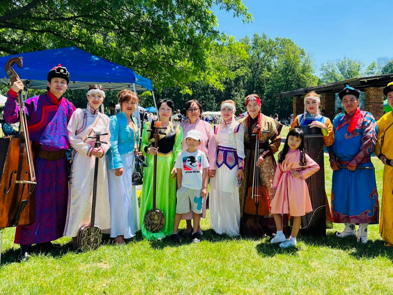 ФОТО: АНУ-ын Чикаго хотод суугаа Монголчууд үндэсний их баяр наадмаа ёслол,төгөлдөр тэмдэглэлээ