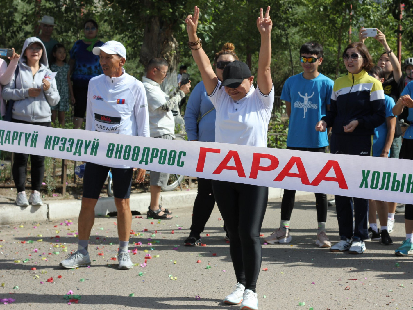 ВИДЕО: Дорнод аймгийн сувилагч эмэгтэй УБ хот хүртэл 650 км гүйлт хийхээр замдаа гарлаа 