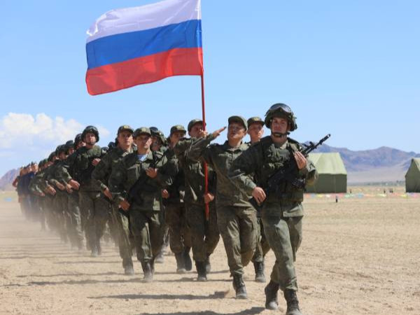 Ховд аймагт болж байгаа цэргийн сургуулилтад Оросын 1,2 мянга цэрэг, 300 техник оролцож байгаа талаар ОХУ-ын хэвлэлд гарчээ