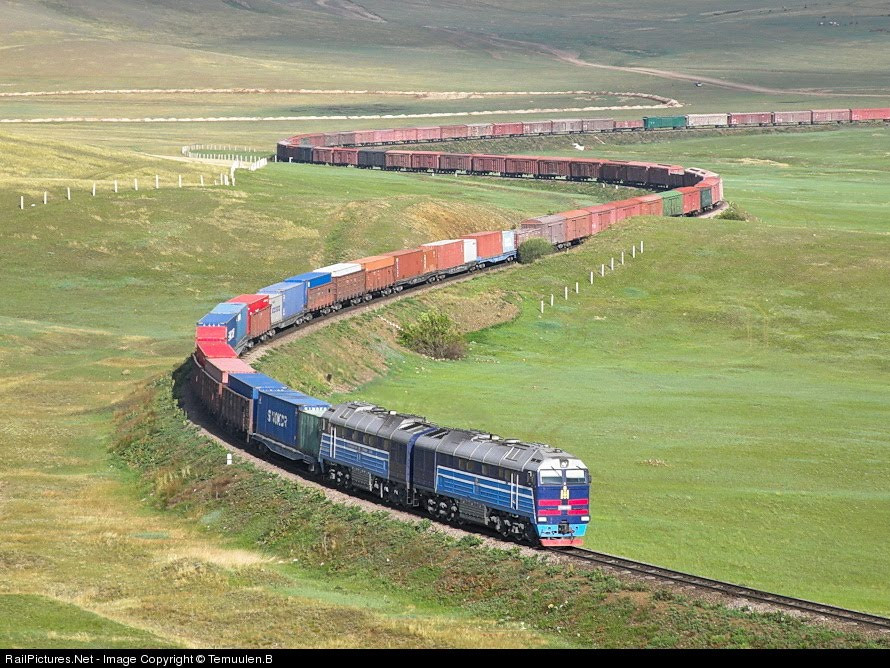 "Хил гаалийн нэвтрэх чадвар муудсан" тул Хятадаас Монгол руу төмөр замаар хийх ачааг энэ сарын 31-ныг хүртэл түр ЗОГСООЖЭЭ