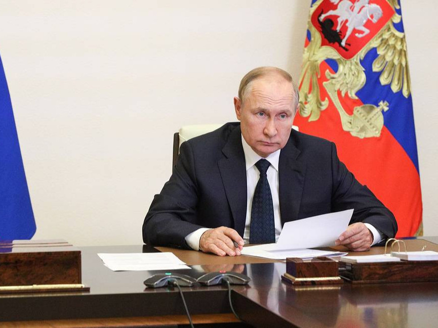 ОХУ-ын цэргийн тоог 137 мянгаар нэмэгдүүлэх зарлигийг В.Путин гаргажээ