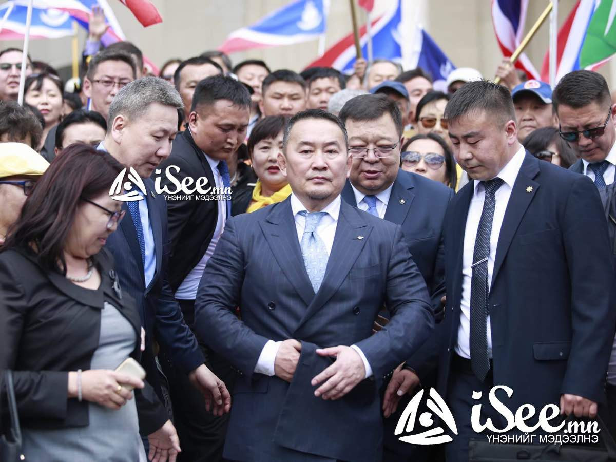 "С.Эрдэнэ, Х.Баттулга нар байгаа цагт АН-ыг дэмждэг хүмүүс цэрвээд ирэхгүй байна" гэж М.Тулгат ярьжээ