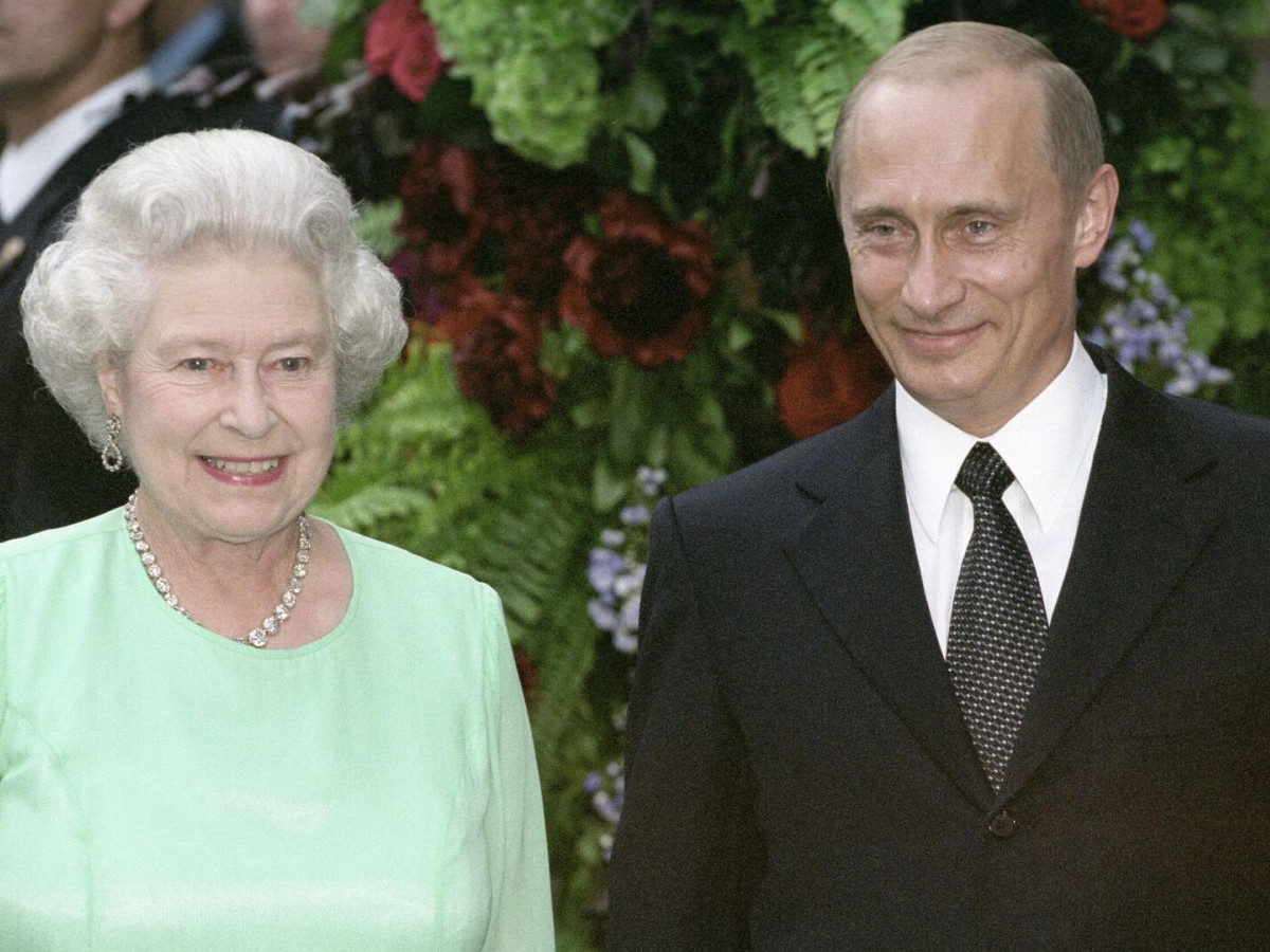 ОХУ-ын Ерөнхийлөгч В.Путин Их Британийн III Хаан Чарльзд гүн эмгэнэл илэрхийлж, зоригтой байхыг хүсжээ