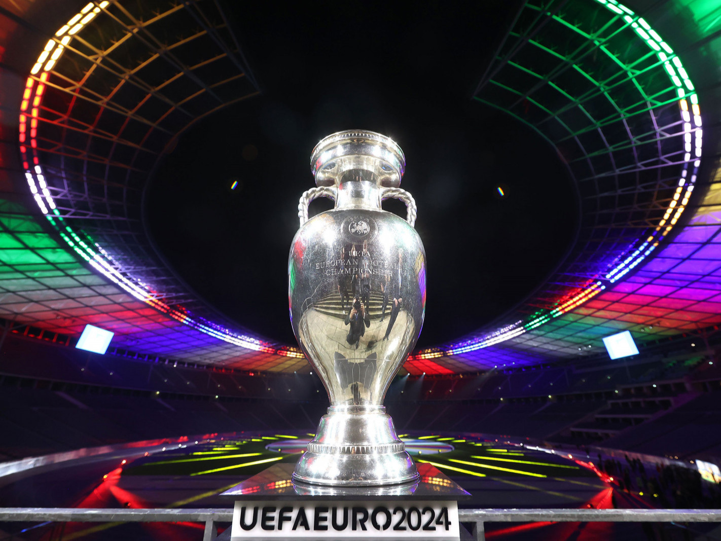 Европын хөлбөмбөгийн удирдах зөвлөл ОХУ-ыг “Евро-2024” тэмцээнээс хассан гэж мэдэгджээ
