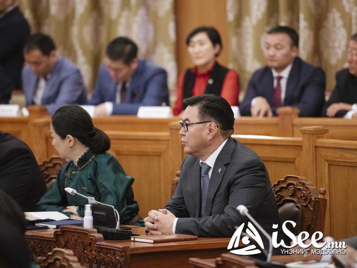 ФОТО: УИХ-ын намрын чуулган гишүүдийн 85.5 хувийн ирцтэй эхэллээ