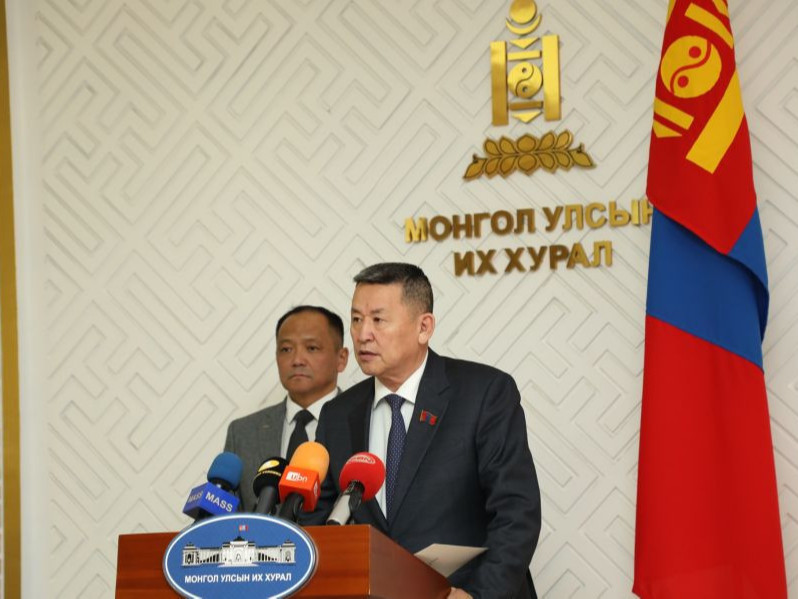 Эрдэнэбүрэнгийн УЦС-ын хилийн зааг дотор амьдарч буй иргэдэд нөхөх олговор олгох хуулийн төслийг өргөн барьжээ