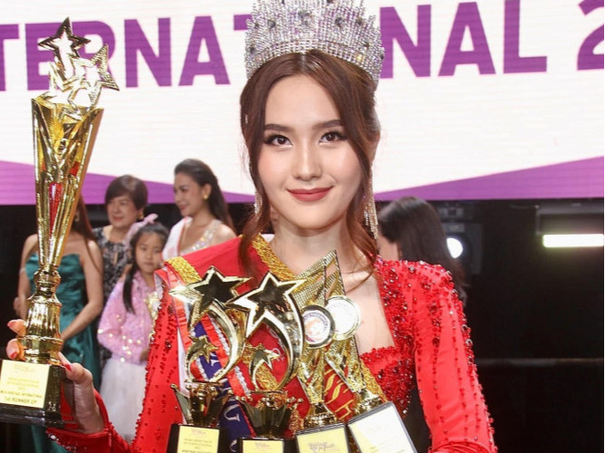 "Miss Heritage International 2022" тэмцээнд 18 настай Б.Хүслэн дэд миссээр шалгарч, таван номинацийн эзэн болжээ