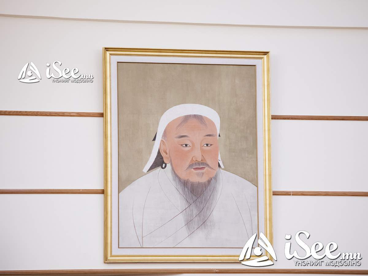 "Монгол бахархлын өдөр”-ийг “Чингис хаан” одон гардуулж, Хүндэтгэлийн чуулган хуралдуулж тэмдэглэн өнгөрүүлнэ