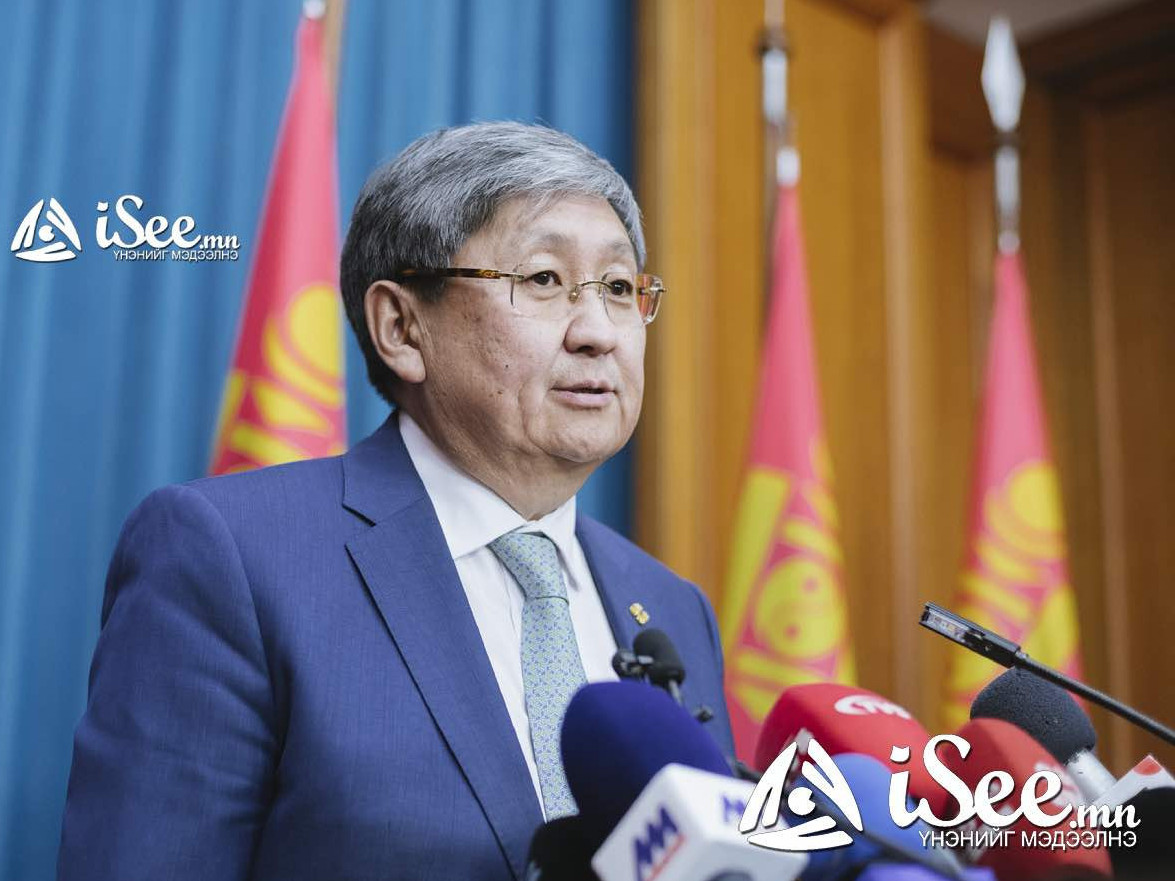 Ч.Хүрэлбаатар: Л.Оюун-Эрдэнийн ЗГ халуун чулуу атгах шаардлагатай үед нь атгаад, шийдвэр гаргах ёстой үед нь гаргаад явж байна