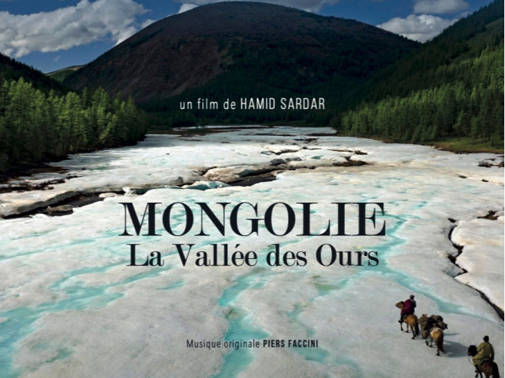 Францын кино баг байгаль хамгаалагч Ж.Төмөрсүхтэй хамтран "Монгол-Баавгайн хөндий” баримтат кино бүтээжээ