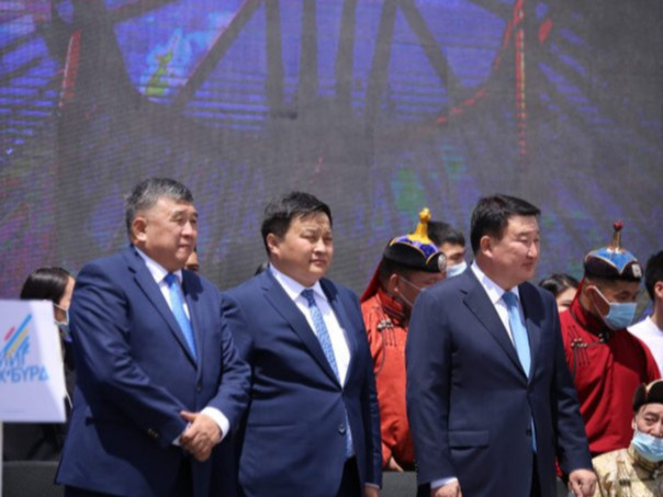 ШУУРХАЙ: Өмнөговийн Р.Сэддорж, Тавантолгойн Г.Шүрэнхишиг нарыг Монгол Улсын хилээр гарахыг хориглов