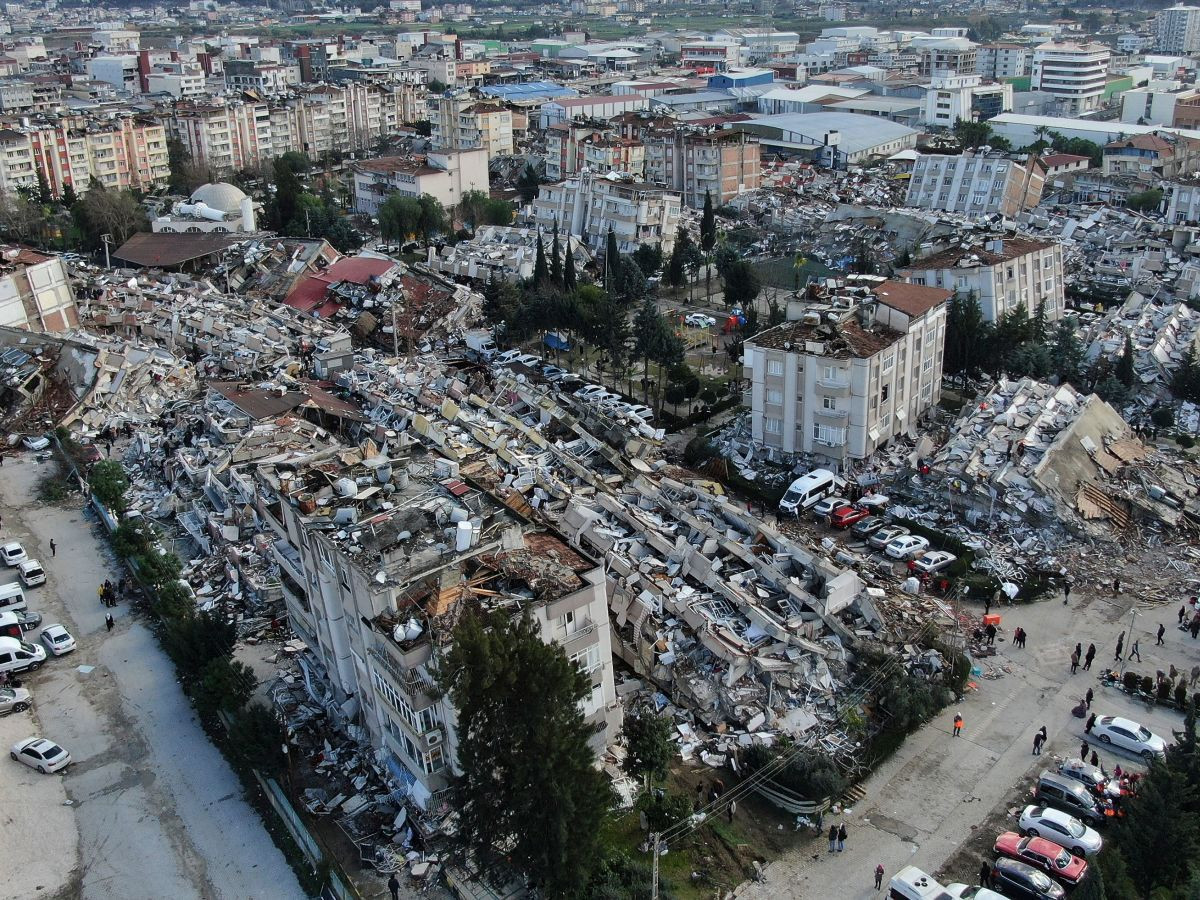 Турк, Сирид болсон газар хөдлөлтийн улмаас амь үрэгдэгсдийн тоо 12 мянга давжээ