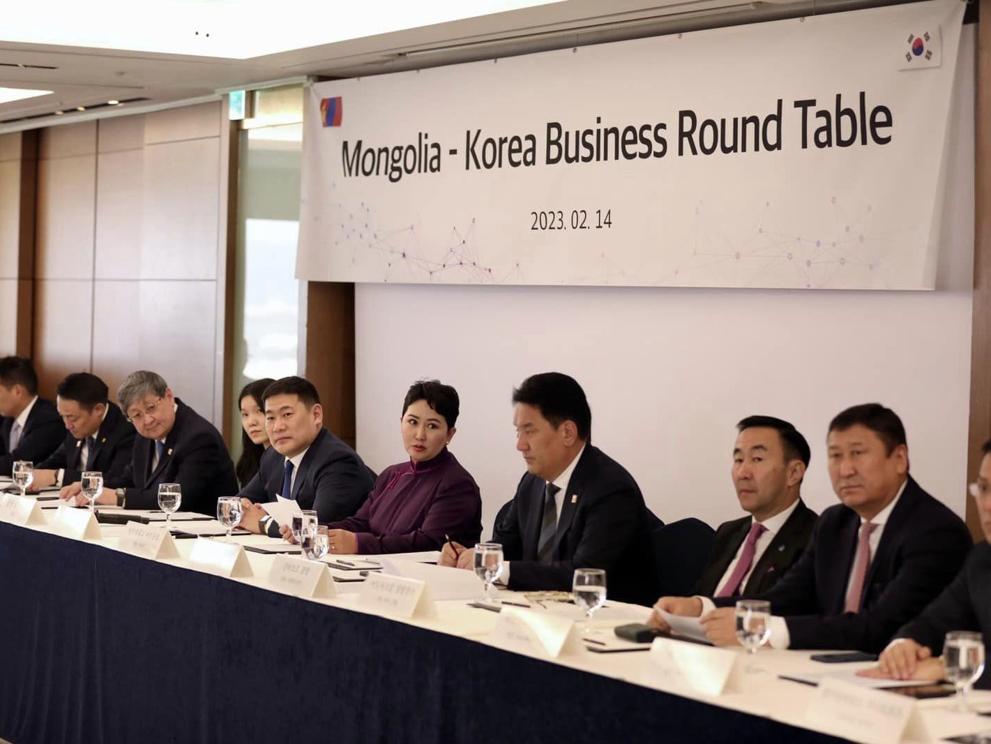 Монгол, Солонгосын компаниудын уулзалтад Samsung C&T, Hyandai E&C зэрэг группүүд оролцжээ