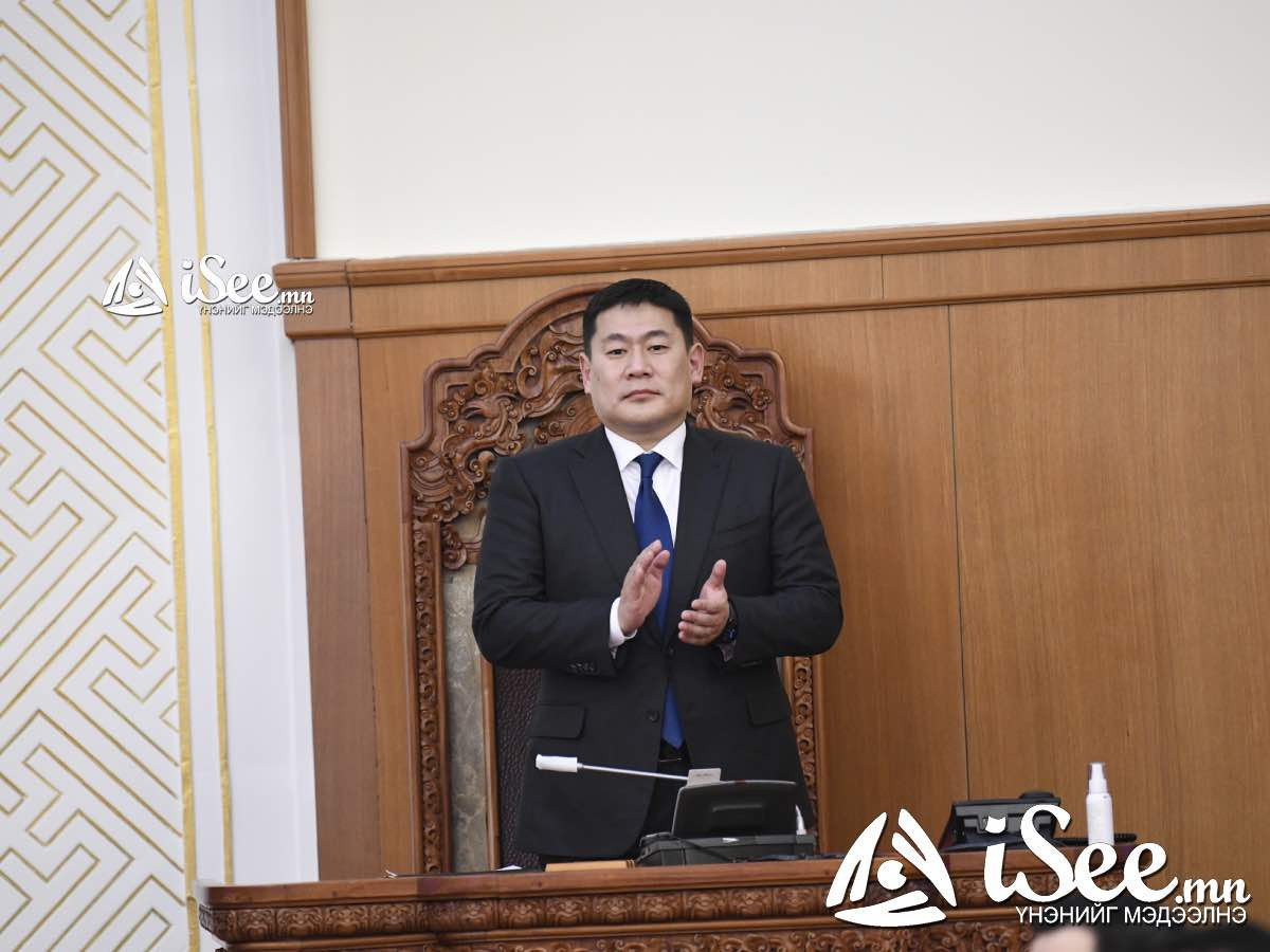 Түгжрэлийг бууруулах ажлын хүрээнд Ерөнхий сайд Л.Оюун-Эрдэнэд танилцуулга хийж байна