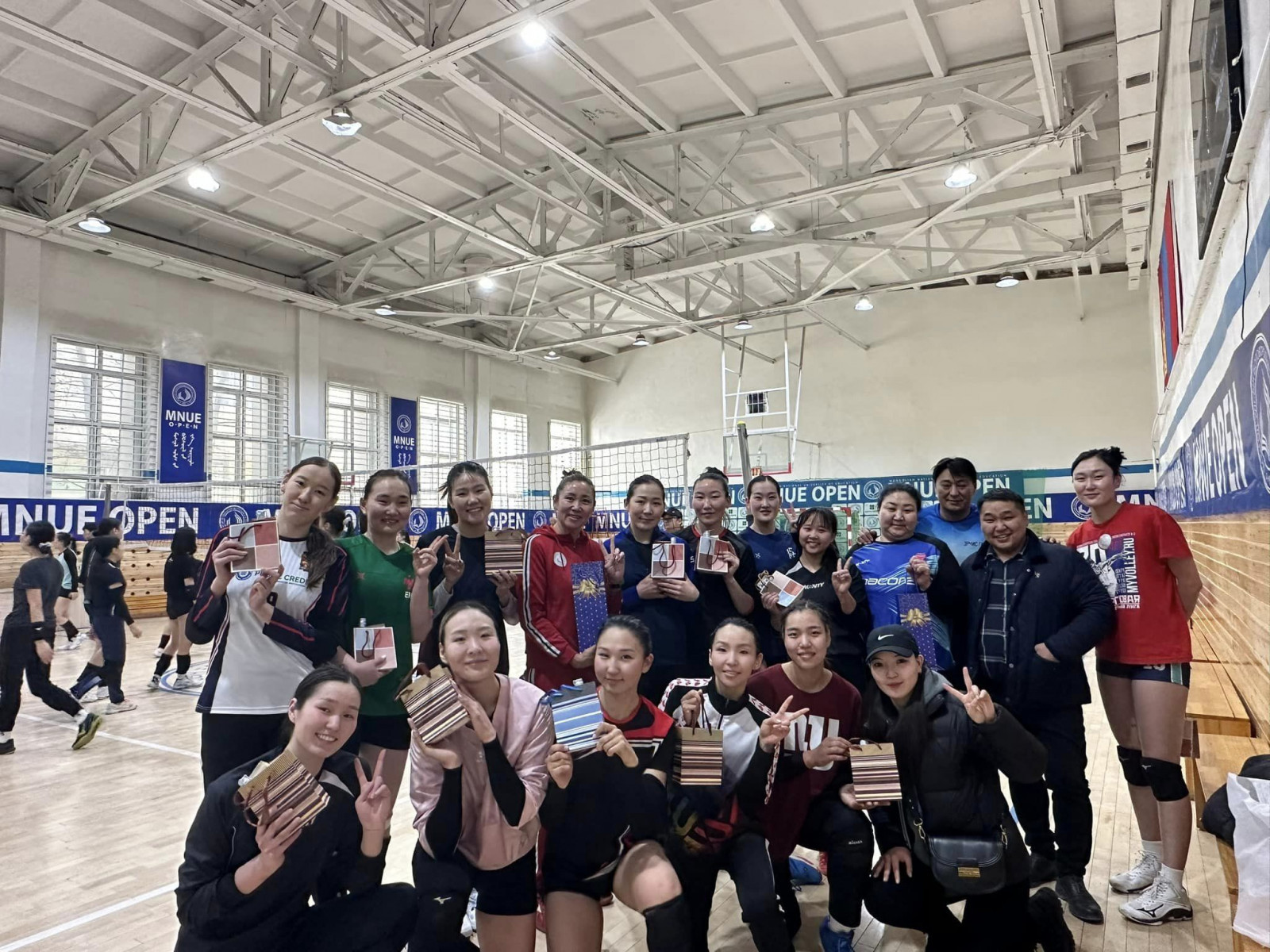 Монголын волейболын эмэгтэй шигшээ багийн бэлтгэл эхэлжээ