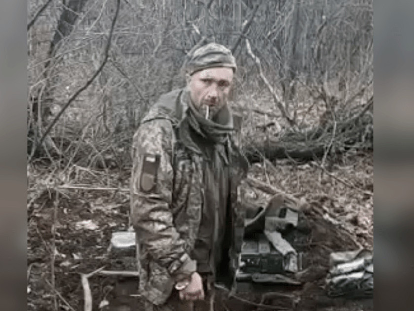 Оросуудад буудуулж амиа алдсан "олзны цэрэг"-ийг Украины баатар цолоор нэхэн шагнаж буйгаа В.Зеленский зарлажээ