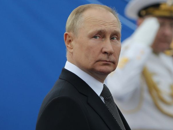 ВИДЕО: ОХУ-ын Ерөнхийлөгч Владимир Путин Орост эзлэгдсэн Мариупольд гэнэтийн айлчлал хийжээ