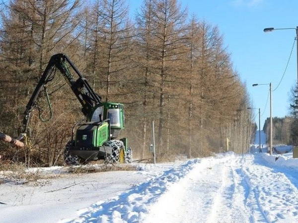 Финлянд улс ОХУ-тай хиллэдэг хил дээрээ тусгаарлах зориулалт бүхий хашаа барьж эхэлжээ