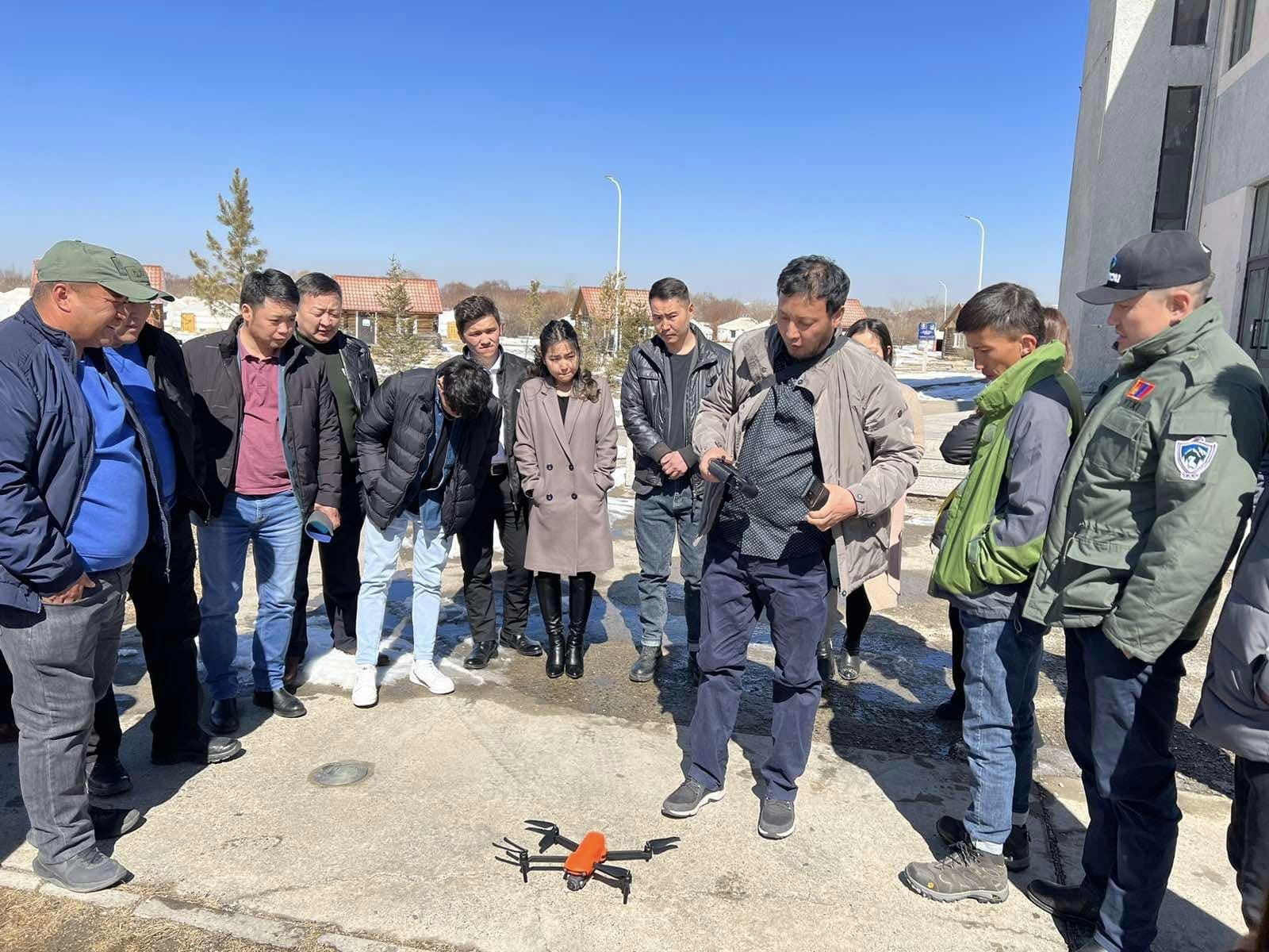  Аймгуудын хамгаалалтын захиргаанд судалгааны камер, гар утас, зөөврийн компьютер хүлээлгэн өглөө