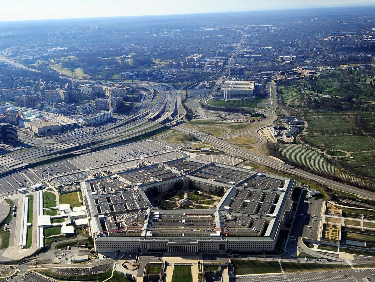 Оросын бүх тагнуулын алба АНУ-ын тагнуулчдын "хараан дор " байгааг Пентагоны нууц баримтуудад харуулжээ