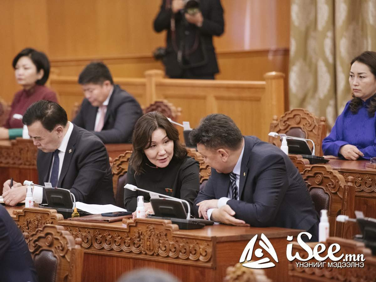 М.Оюунчимэг: Гурван мянгын эмийг 300 гаруй мянган төгрөгөөр зардаг бүлэглэлүүд Эрүүл мэндийн даатгалын үндэсний зөвлөлд төлөөллөө оруулдаг