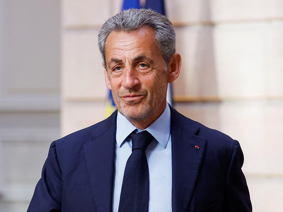 "Утас чагнасан" хэрэгт Францын ерөнхийлөгч асан Н.Саркози буруутгагдаж 1 жил хоригдож, 2 жил цахим гав зүүх ял авчээ