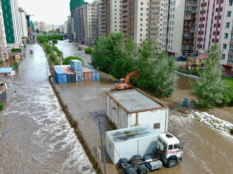 Үерийн улмаас үүссэн нөхцөл байдалтай холбогдуулан УОК, НОК хамтран өнөөдөр 17.00 цагаас шуурхай хуралдана