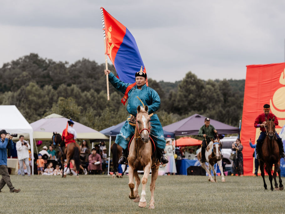 ФОТО: Вашингтон ДиСи орчмын Монголчууд Үндэсний их баяр наадмаа тэмдэглэжээ