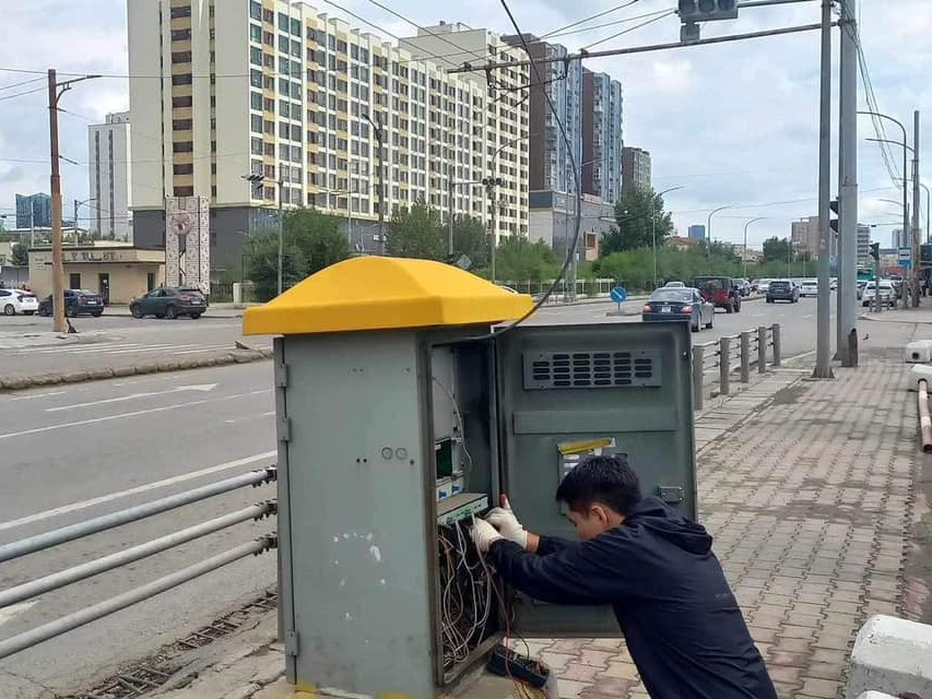 Бороо орсны улмаас есөн уулзваруудын гэрлэн дохио цахилгааны кабельд гэмтэл гарсан байна