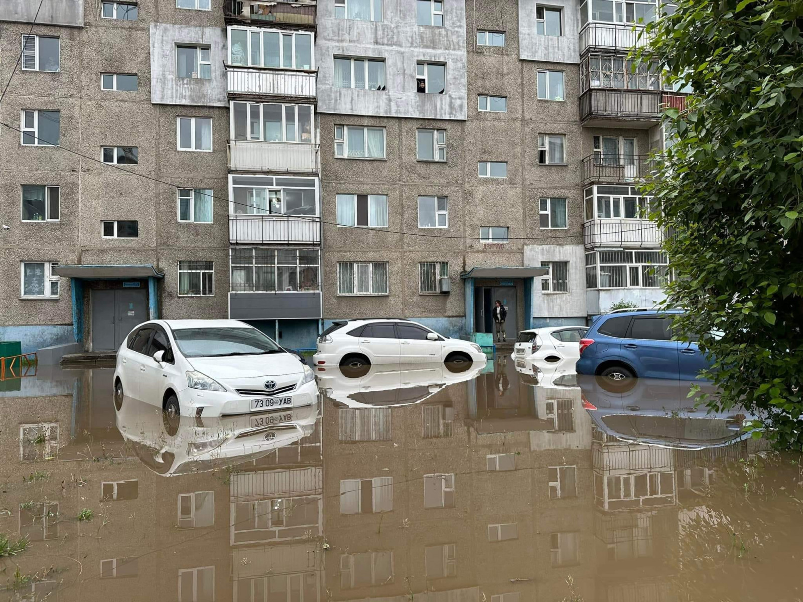 Нийт 195 барилга усанд автсанаас 60 байрны усыг соруулж дууссан бөгөөд 37 байрны усыг соруулж байна