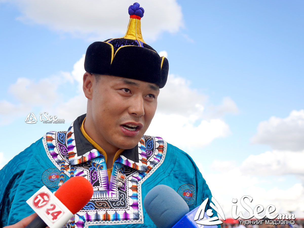 С.Төмөрбаатар: Даншиг наадамд зодоглох гэж байгаадаа баяртай байна. Өвөрмонголоос 20 орчим бөх ирсэн /ВИДЕО/
