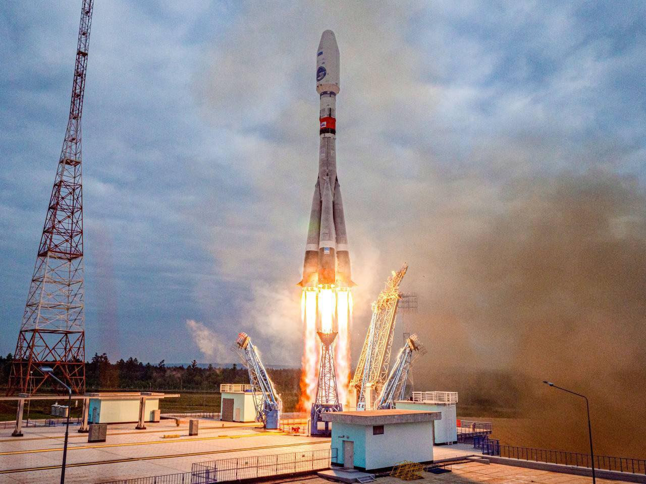 ШУУРХАЙ: Оросын сар руу хөөргөсөн "Луна-25" сансрын станц өнөөдөр дэлхийтэй холбоо тасарчээ