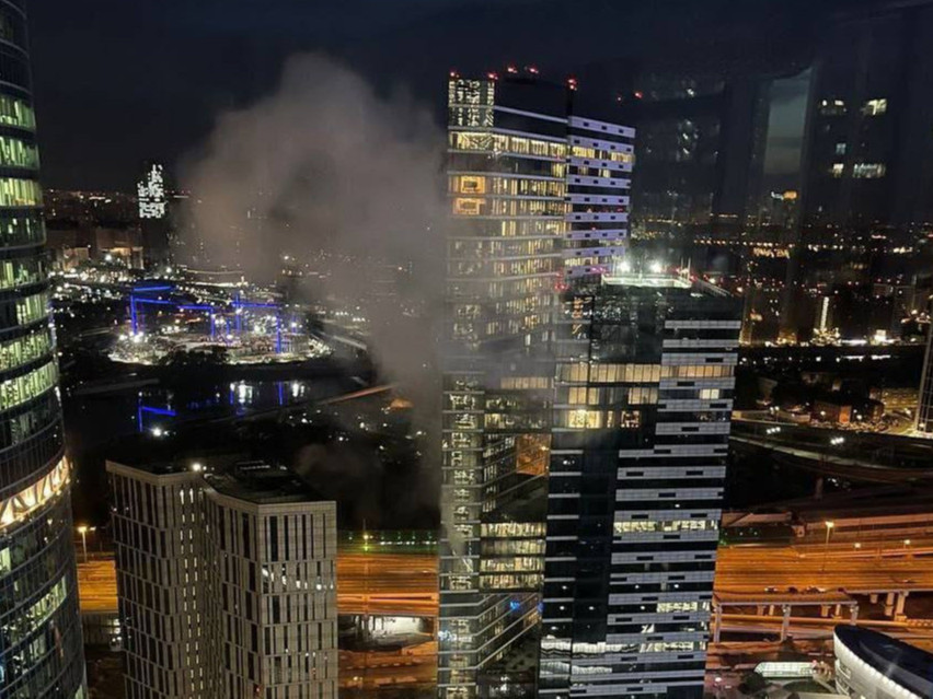 ВИДЕО: Москва хотын тэнгэр баганадсан барилгыг нисгэгчгүй онгоц мөргөж буй бичлэгийг нийтэлжээ