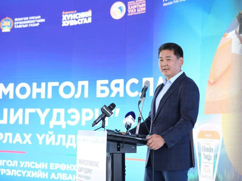 Ерөнхийлөгч У.Хүрэлсүх Сэлэнгэ аймгийн Мандал суманд ажиллалаа