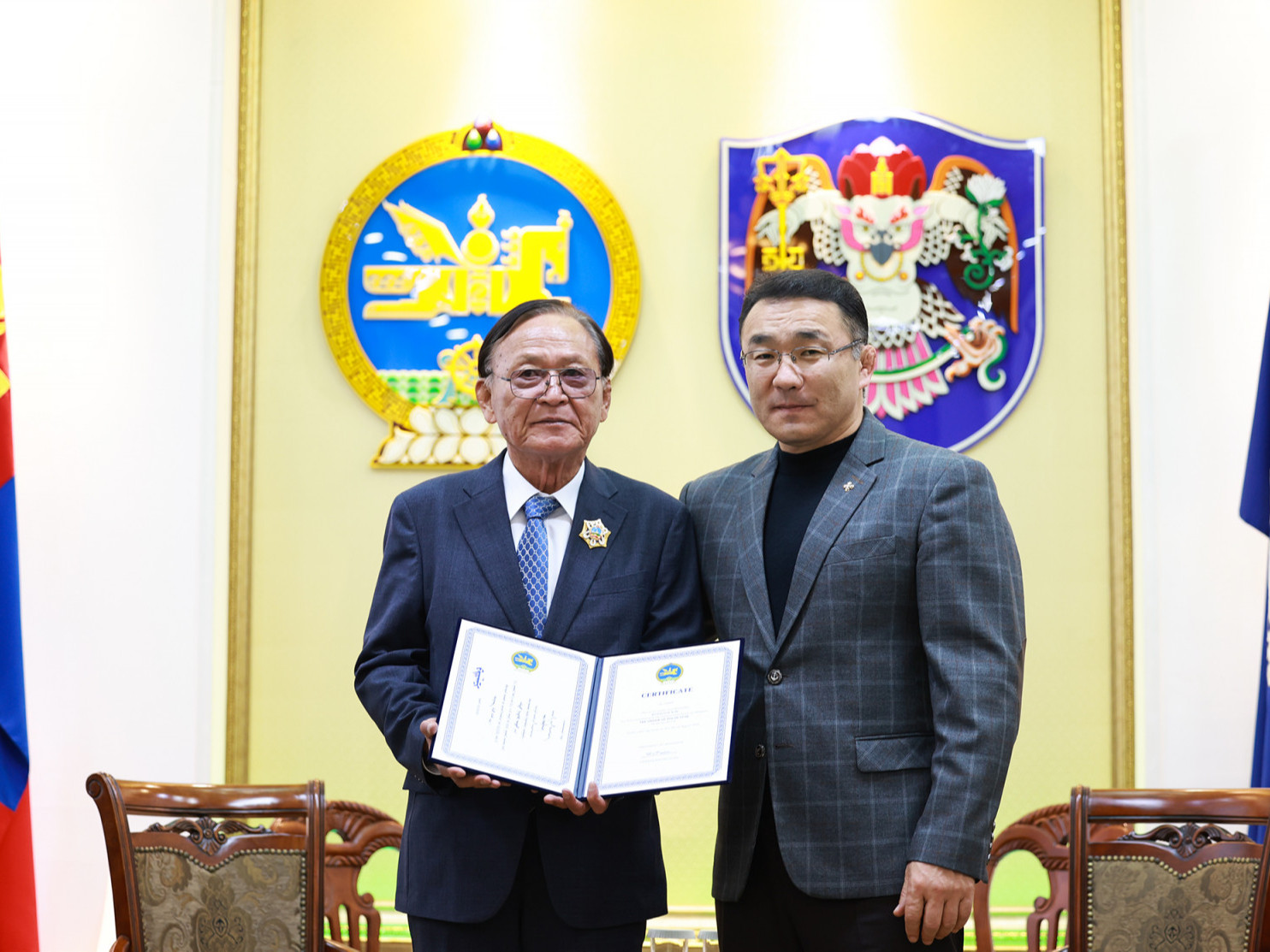БНСУ дахь Монголын Соёлын элч асан Ким Гуан Шинд “Алтан гадас” одон гардууллаа