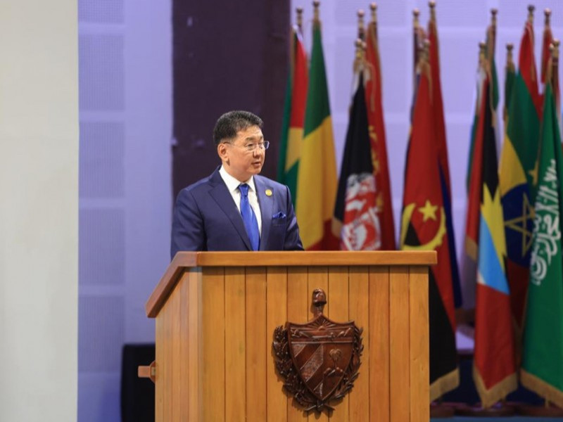 Ерөнхийлөгч У.Хүрэлсүх "Хөгжиж буй орнуудын 77-гийн бүлгийн" уулзалтад Монгол Улсын байр суурийг илэрхийлж, үг хэллээ