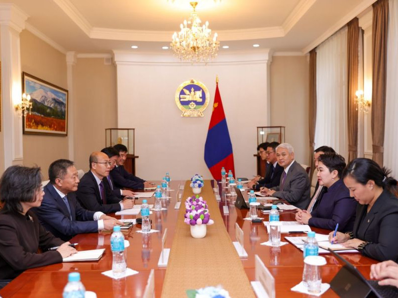 ӨМӨЗО-ны Намын хорооны нарийн бичгийн дарга Сүнь Шаочөн Монгол Улсад айлчилж байна