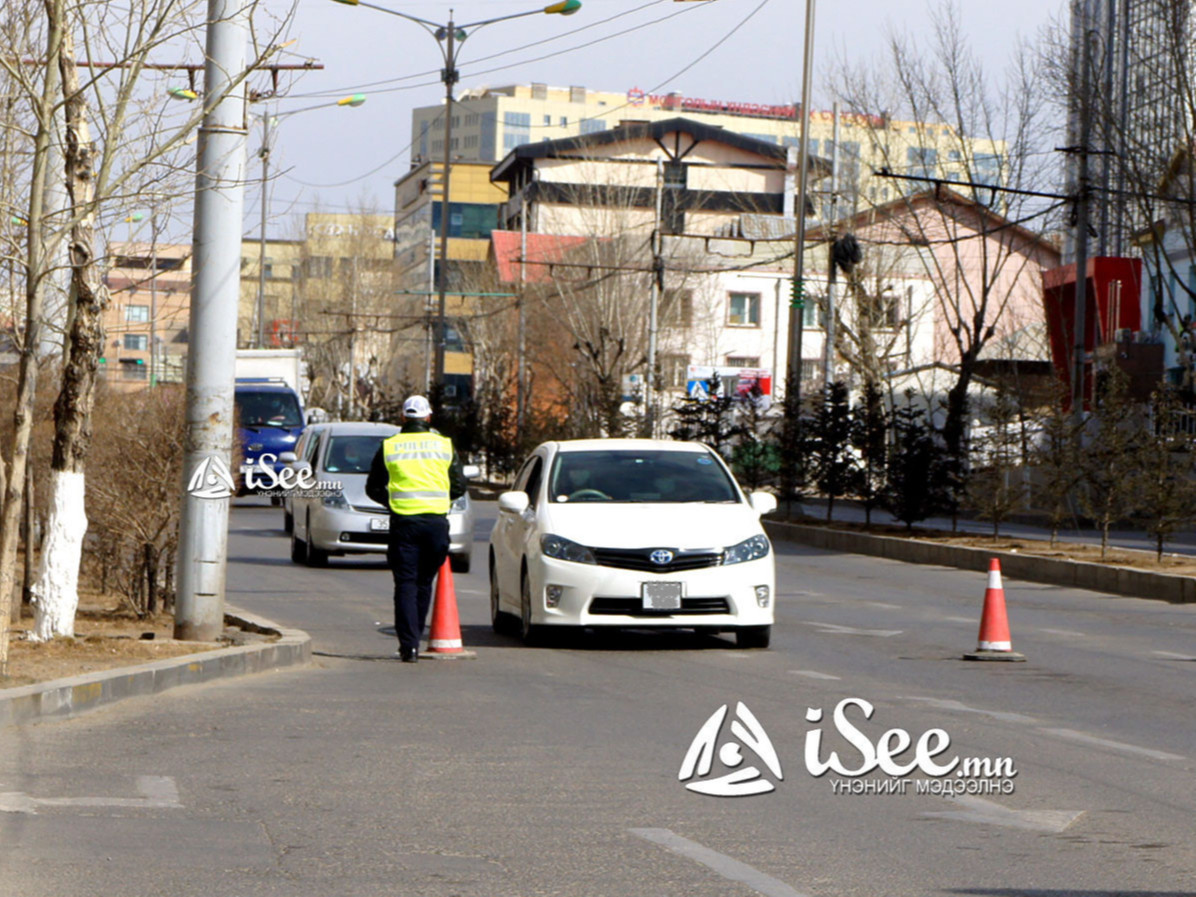 Бусдын автомашиныг хулгайлаад зугтсан хүүхдийг шуурхай эрэн сурвалжилж олж тогтоожээ