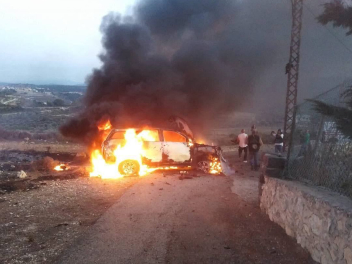 ВИДЕО: Сэтгүүлчдийн зорчиж авсан автомашин Израилын суманд өртөж, Reuters агентлагийн сэтгүүлч амиа алдсан гэж мэдээлжээ