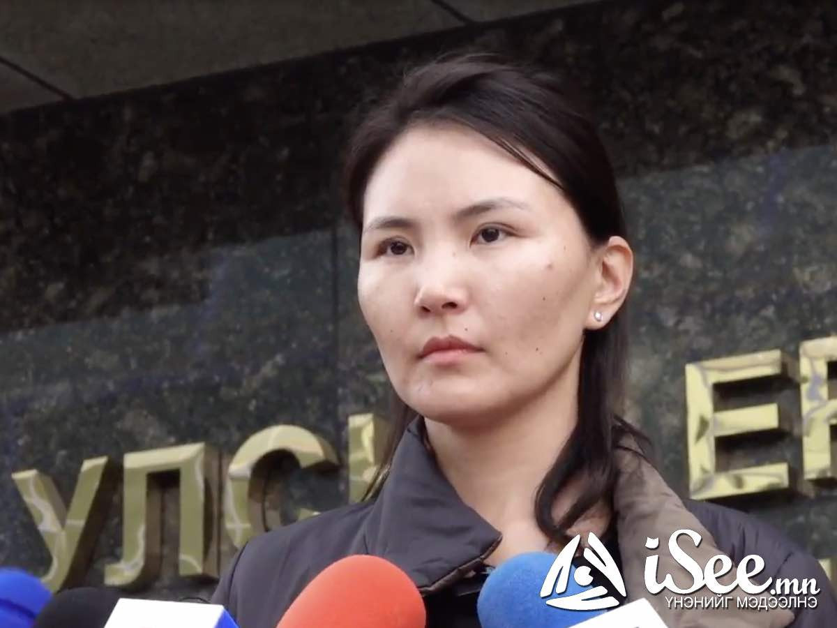 Талийгаач Г.Ганжаргалын эхнэр А.Отгонцэцэг шинжээчийн дүгнэлтийг үнэн, зөв гаргахыг шаардан, суулт зарлаж байна