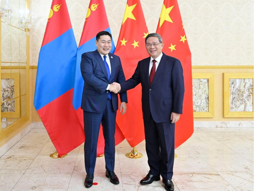 "Хятад Улс, Монгол Улсын найдаж болох сайн хөрш, сайн ах байхад бэлэн байна" гэжээ