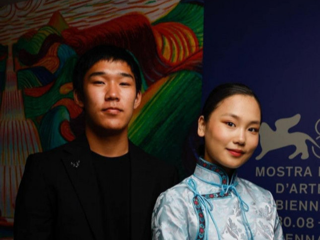“Сэр сэр салхи” Хятадын “Pingyao International” кино наадмаас "Шилдэг найруулагч"-ийн шагнал хүртжээ