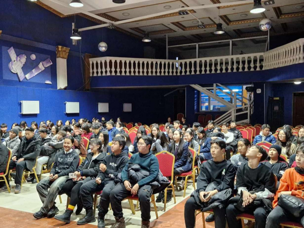 Хан-Уул дүүргийн өсвөр насны 600 сурагчийг "Зорилготой өсвөр нас" сэдэвт сургалтад хамруулж байна